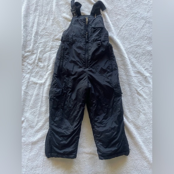 None Other - Kids snow bib size 8- black ( minor imperfection circled I pic- READ